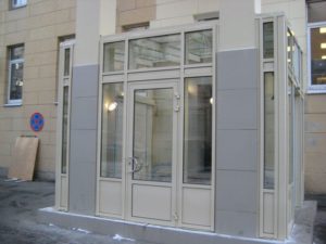 Тамбурная алюминиевая дверь GFTD842